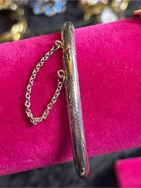 Vintage sterling silver bangle bracelet